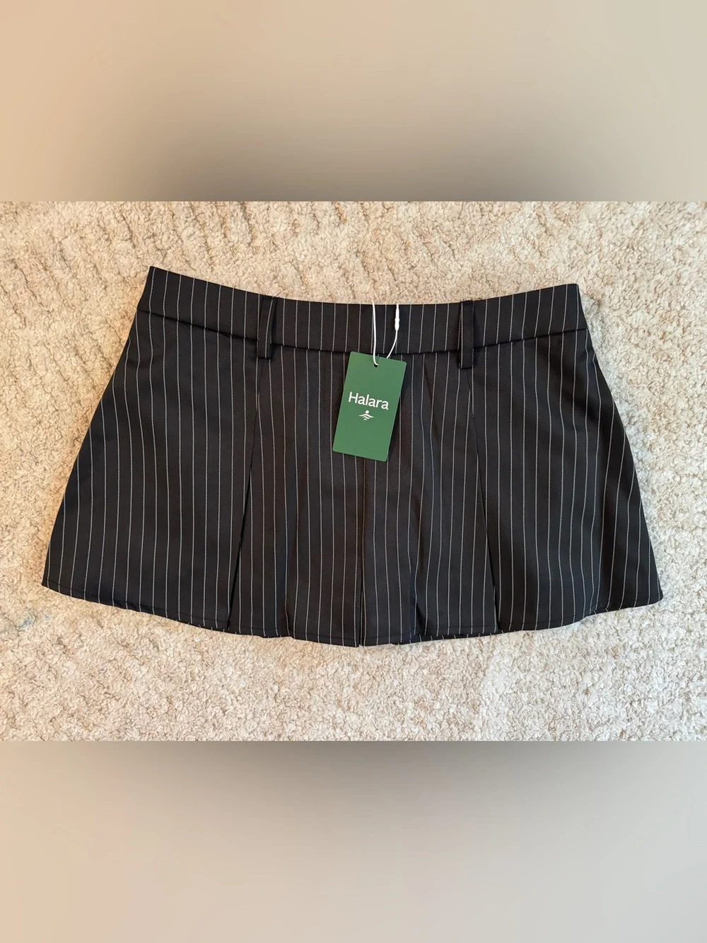 Halara black & white pinstripe mini skort, size Small. NWT. - Picture 1 of 8